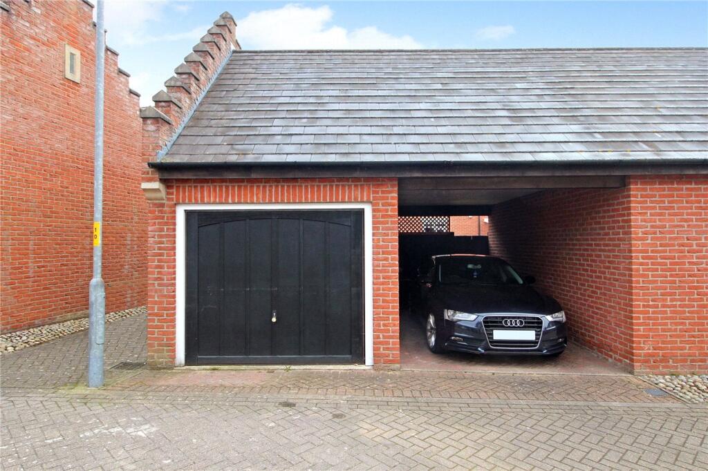 Garage &amp; Carport