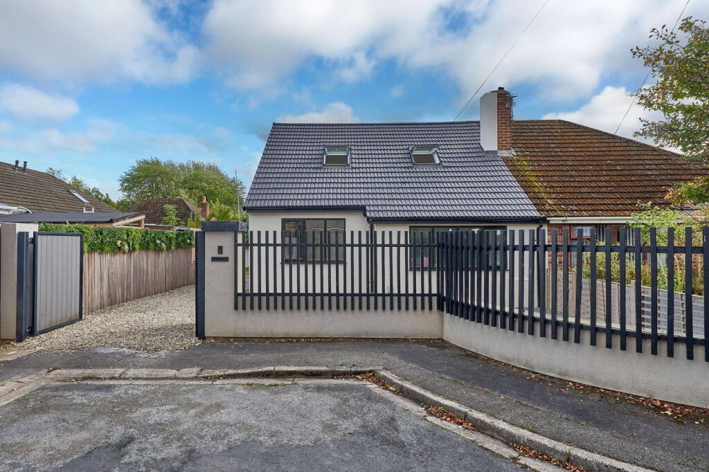 Ronald Drive, Fearnhead, Warrington, WA2 0BW