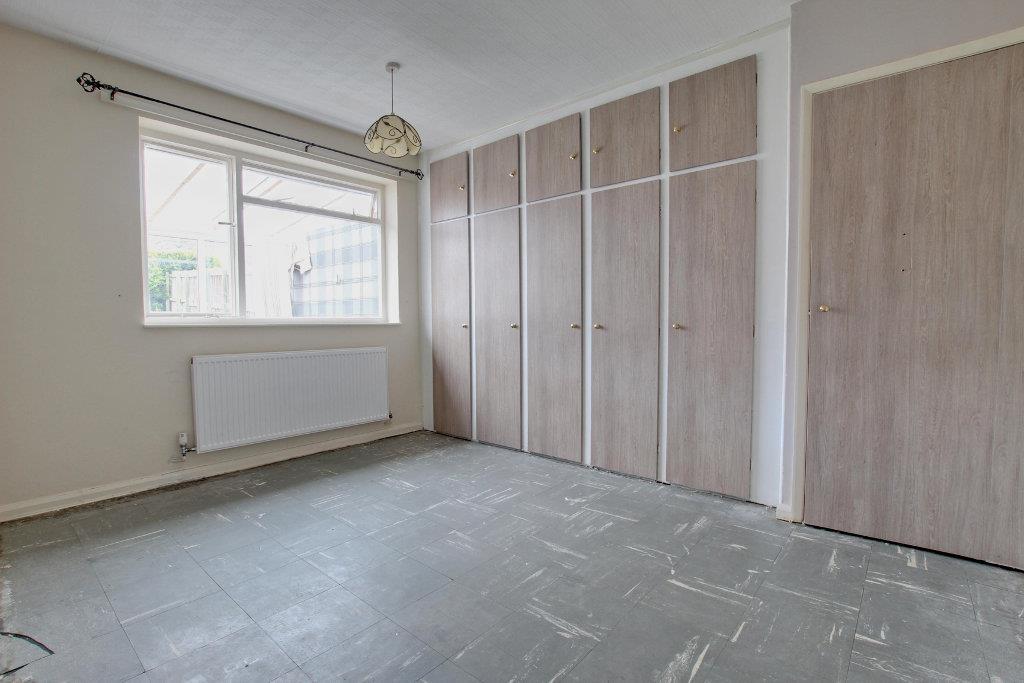 BEDROOM 1 (REAR)