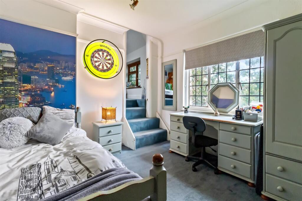 St Raphael Road 3-023.jpg