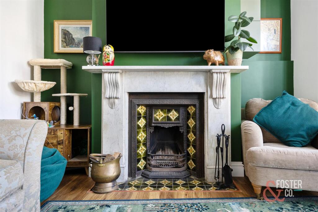 Trafalgar Road_89-002.JPG