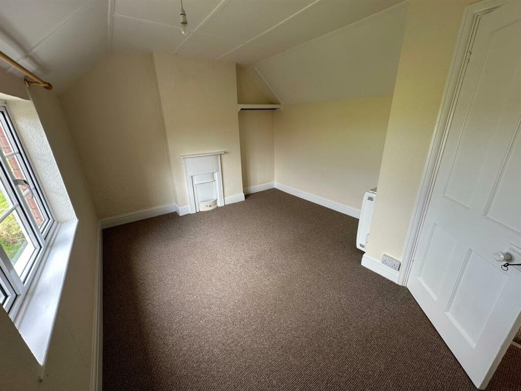Bedroom 3.jpg