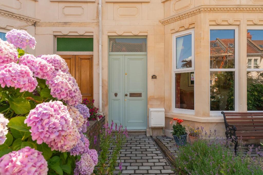 1B9RKE - External D.jpg