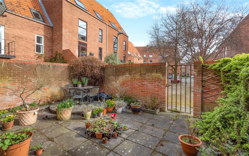 Courtyard Garden
