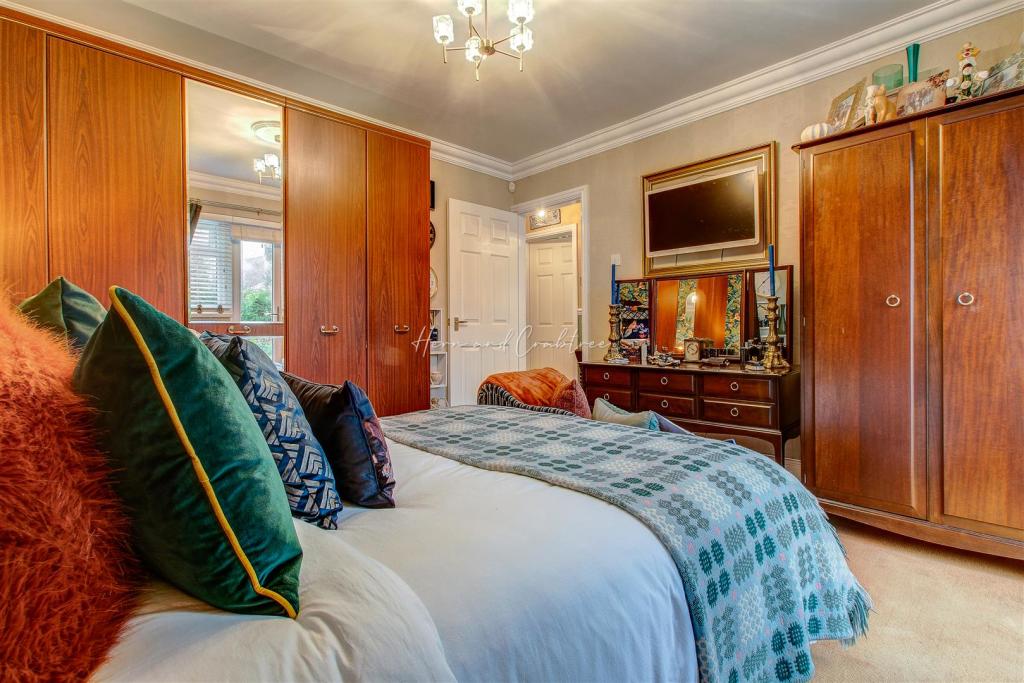 Elan Close, Aberdare, HernCrabtree (27).jpg