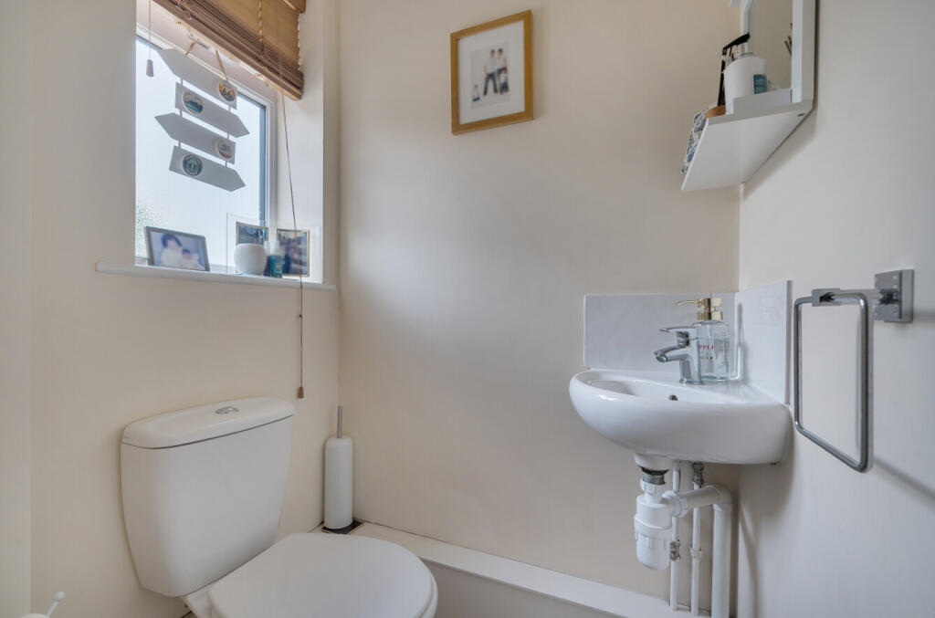 1371775-17-6900e8...