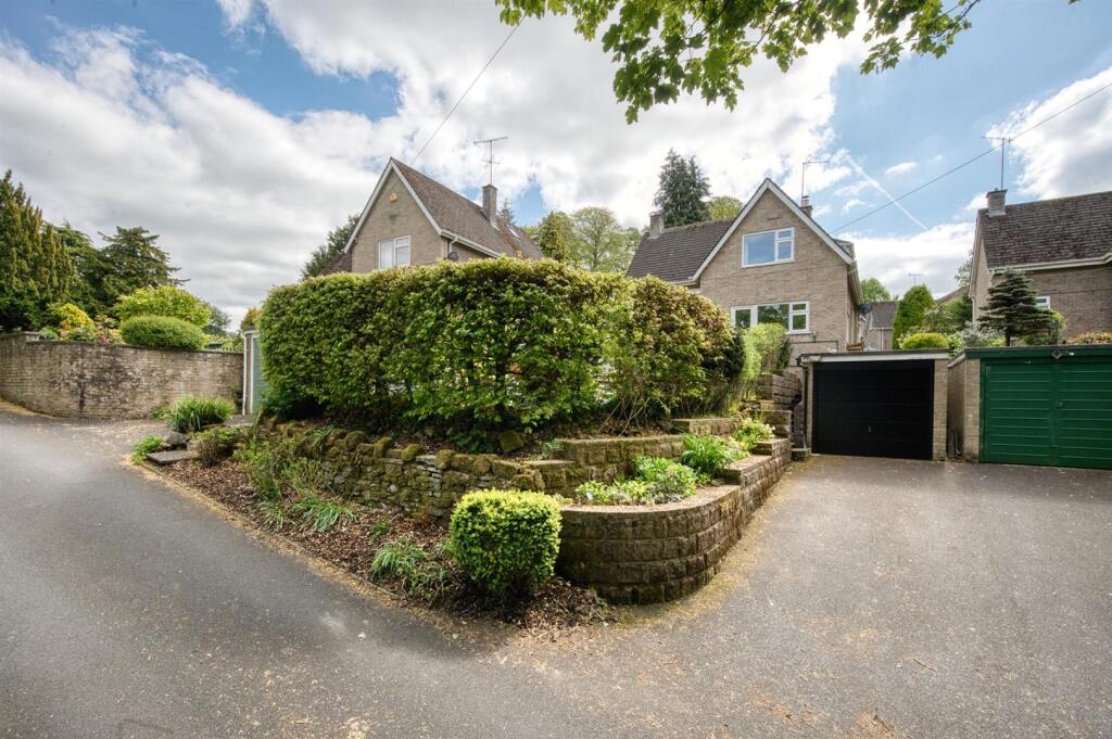 Garage and parking at the rear.jpg