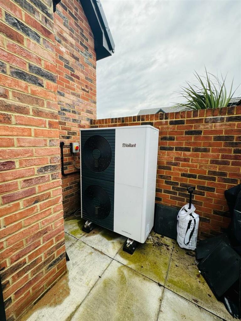 WhatsApp Image 2024-10-22 at 21.13.02 (4).jpeg