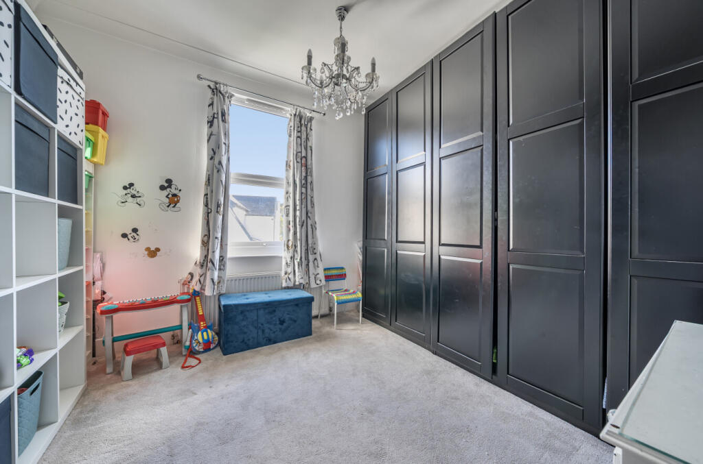 1371587-23-68fba0...