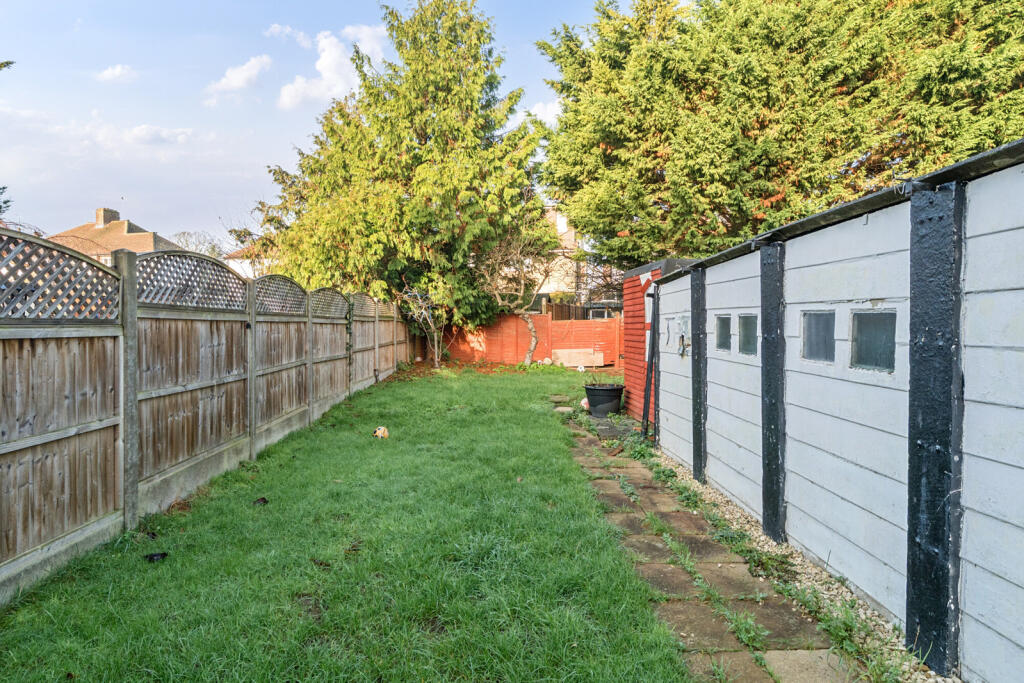 1383650-6-693d4ba...