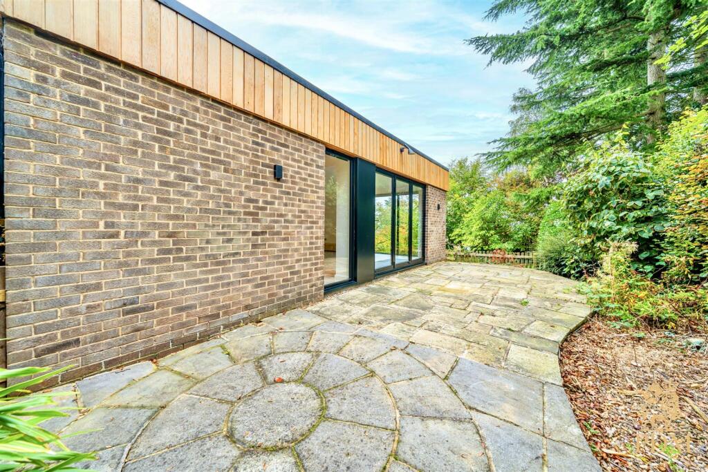 8 Fern Close, Bramcote, Nottingham, NG9 3DF