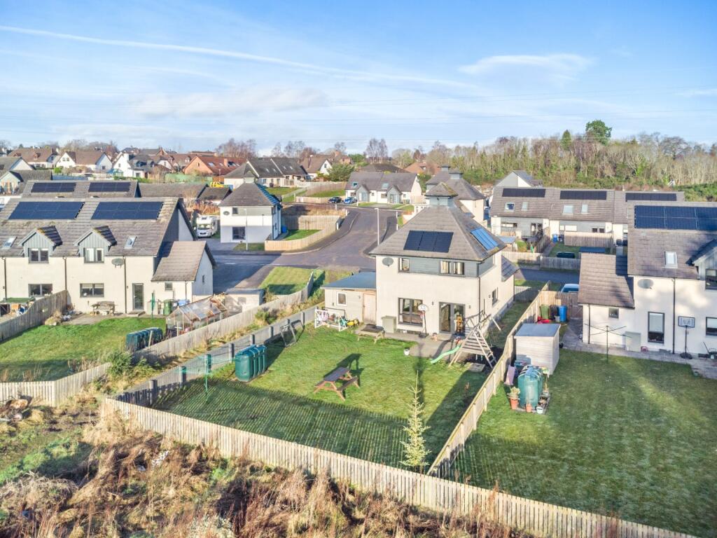 4 Aird Crescent
