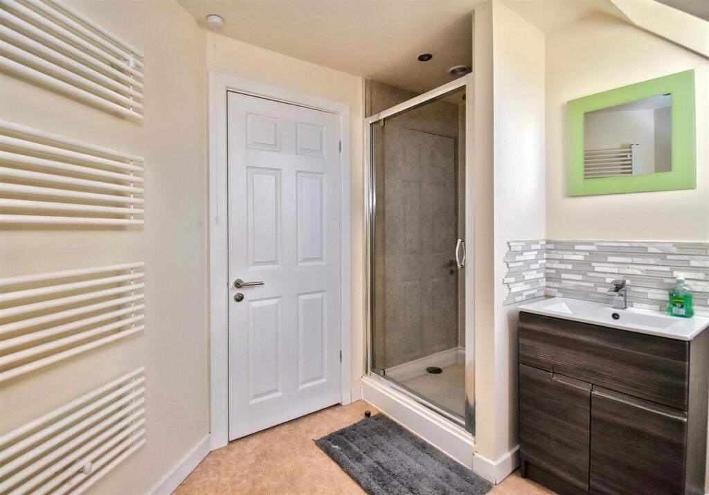Family Shower Room