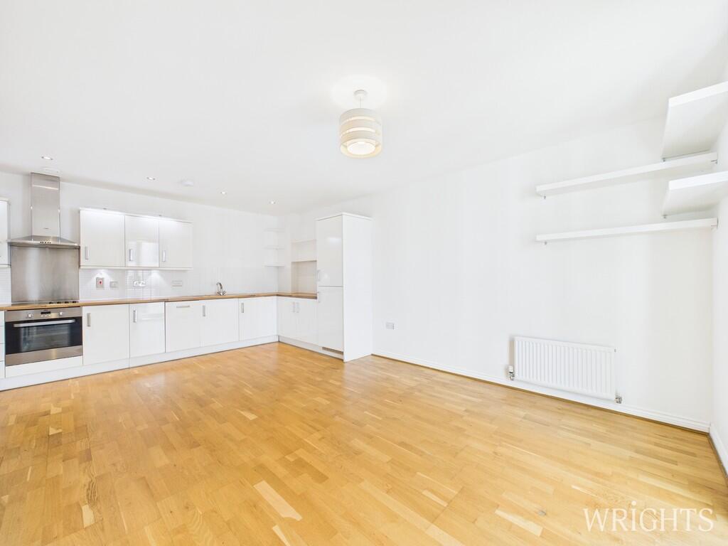 CAM02796G0-PR0504...