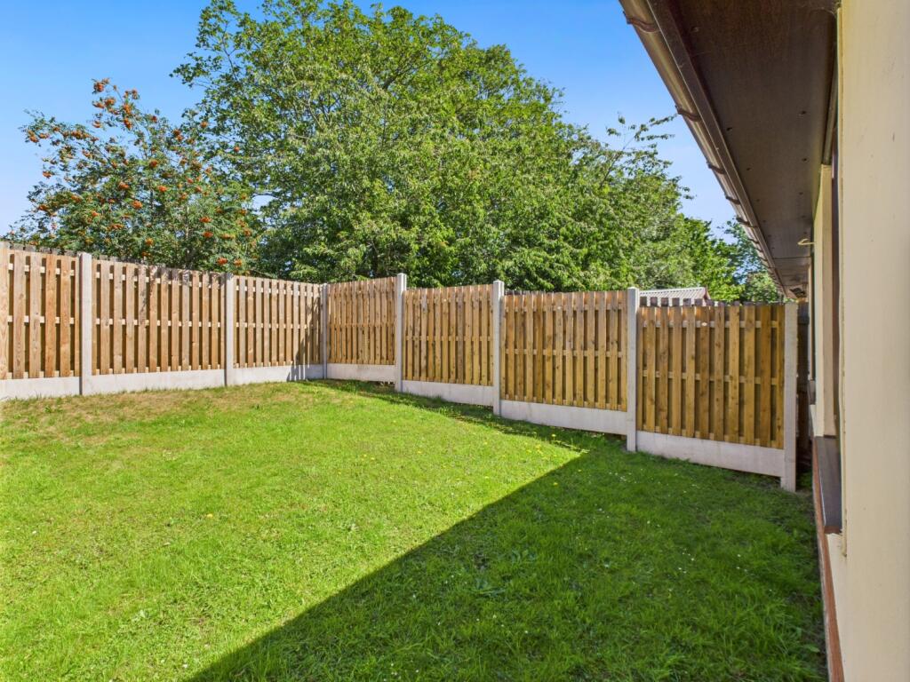 CAM04233G0-PR0024-STILL026