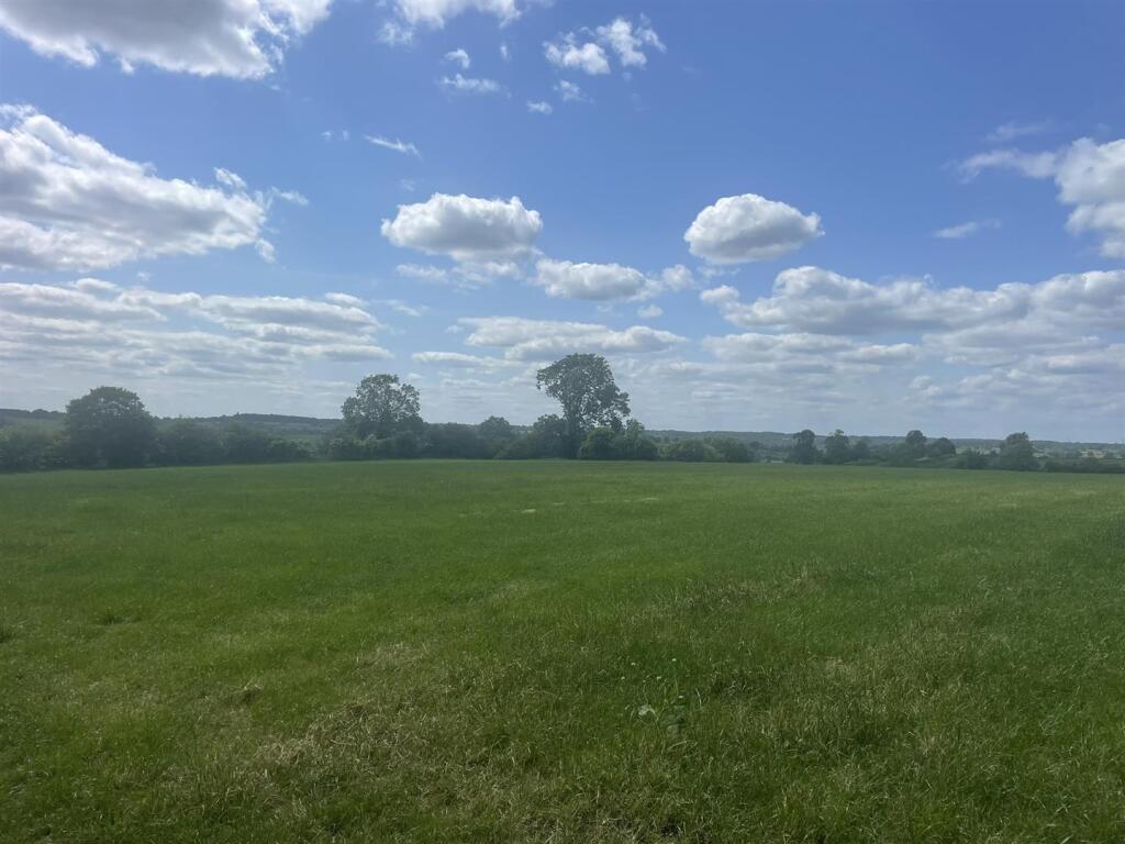 Lot 4