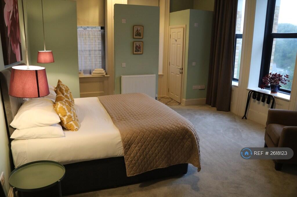 Suite 2 Master Bedroom