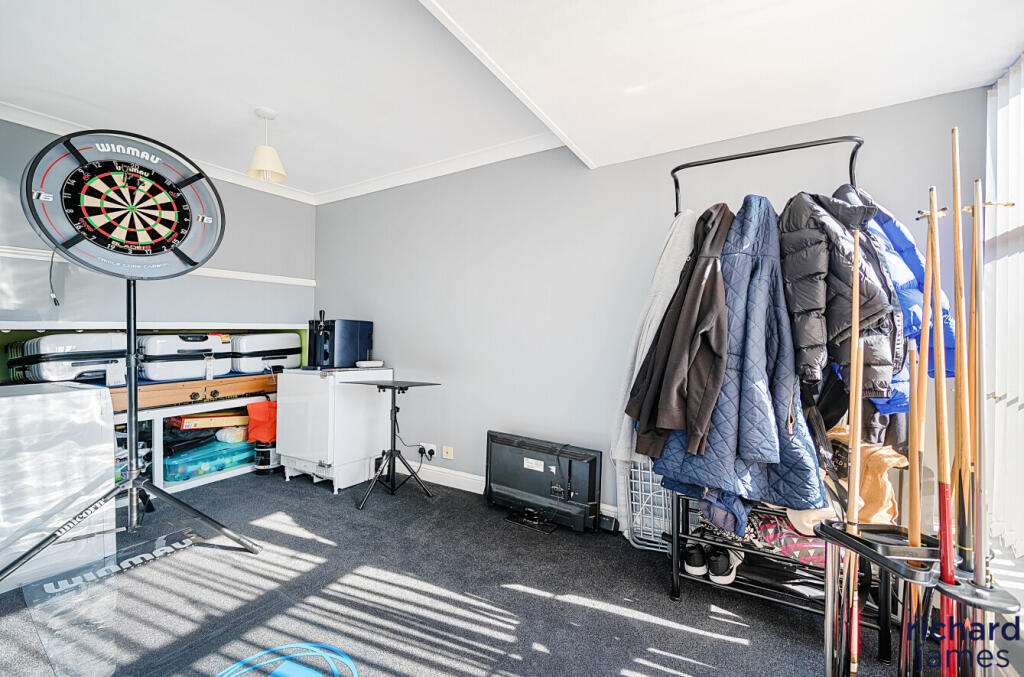 c21264461cdf416f8b0bec30e43743c4