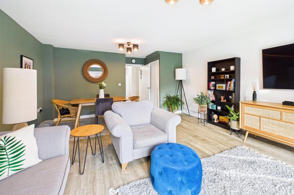 Lounge /  Dining Room