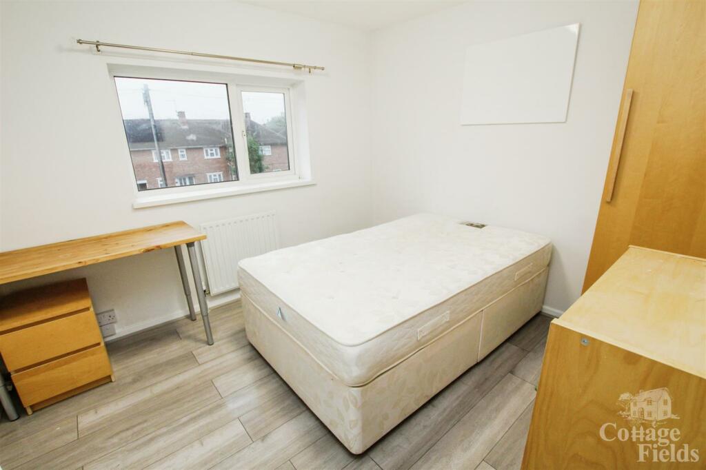 Room 203 20 283 29.JPG