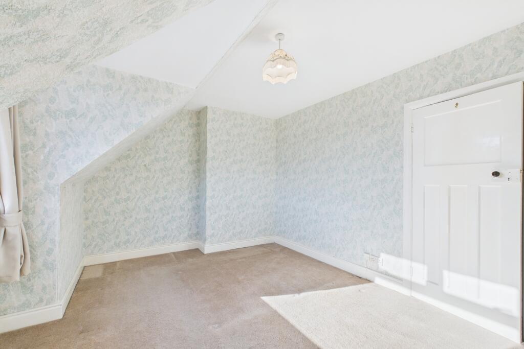 CAM04201G0-PR0067-STILL014