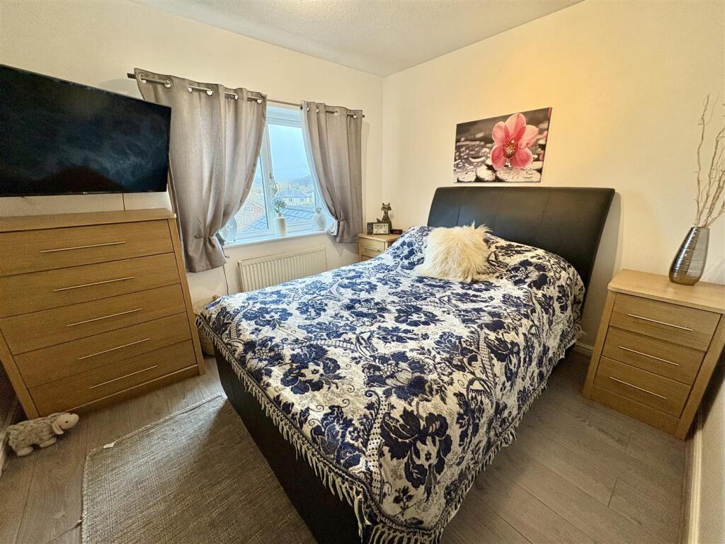 Bramleys Estate Agents - High Bank Close - Elland 