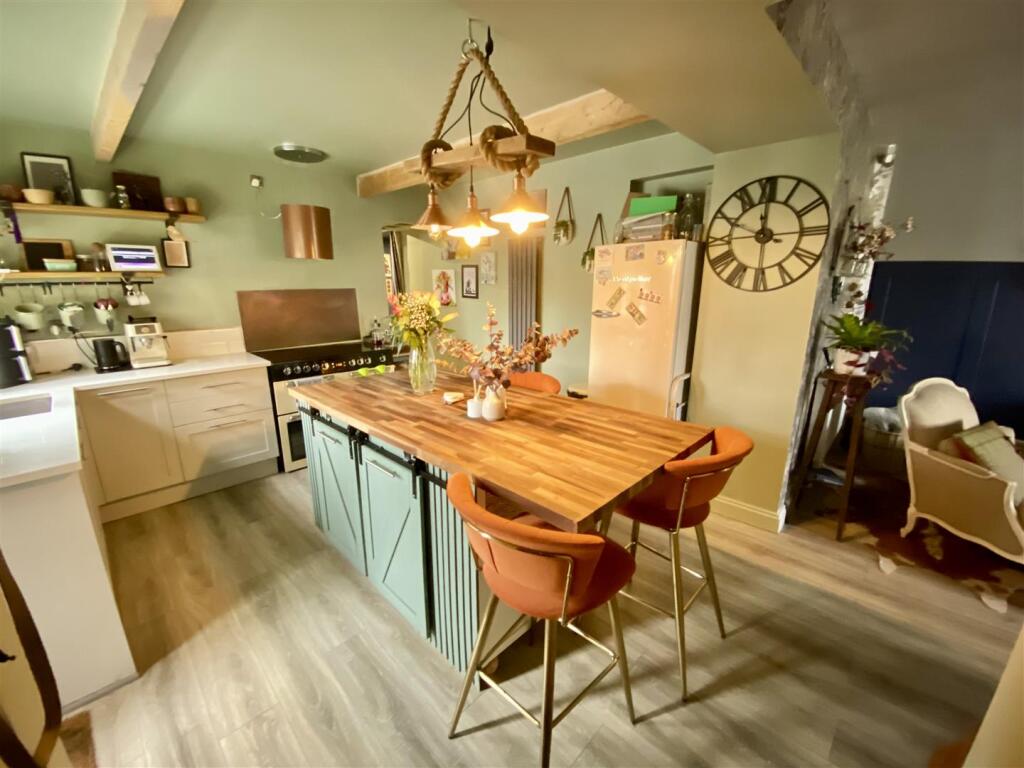 Bramleys Estate Agents - Knowles Hill Road - Dewsb