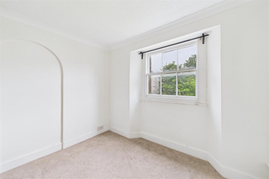 Top Floor Flat, 5 Pembroke Road Clifton, Bristol B
