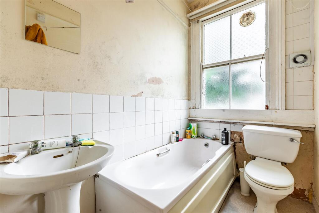 Bathroom - Flat 3