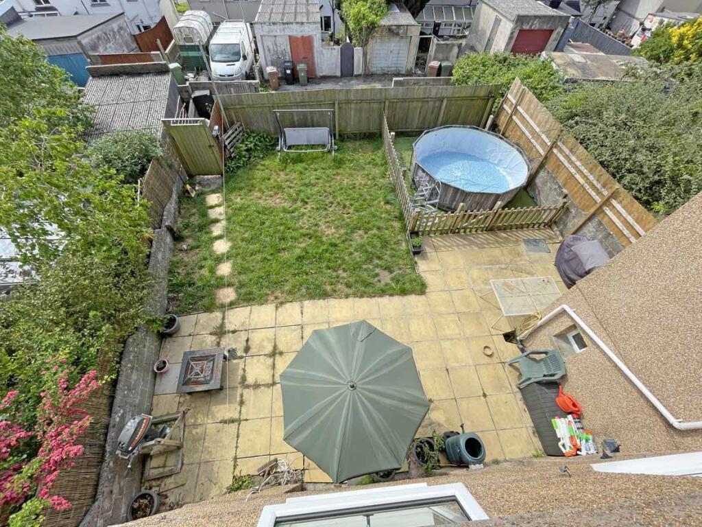 Kiel Place 5 - Garden 1.jpg