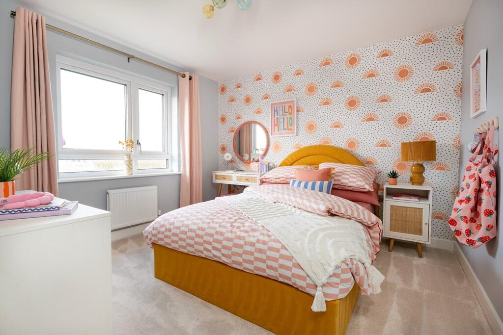 A generously sized bedroom 2