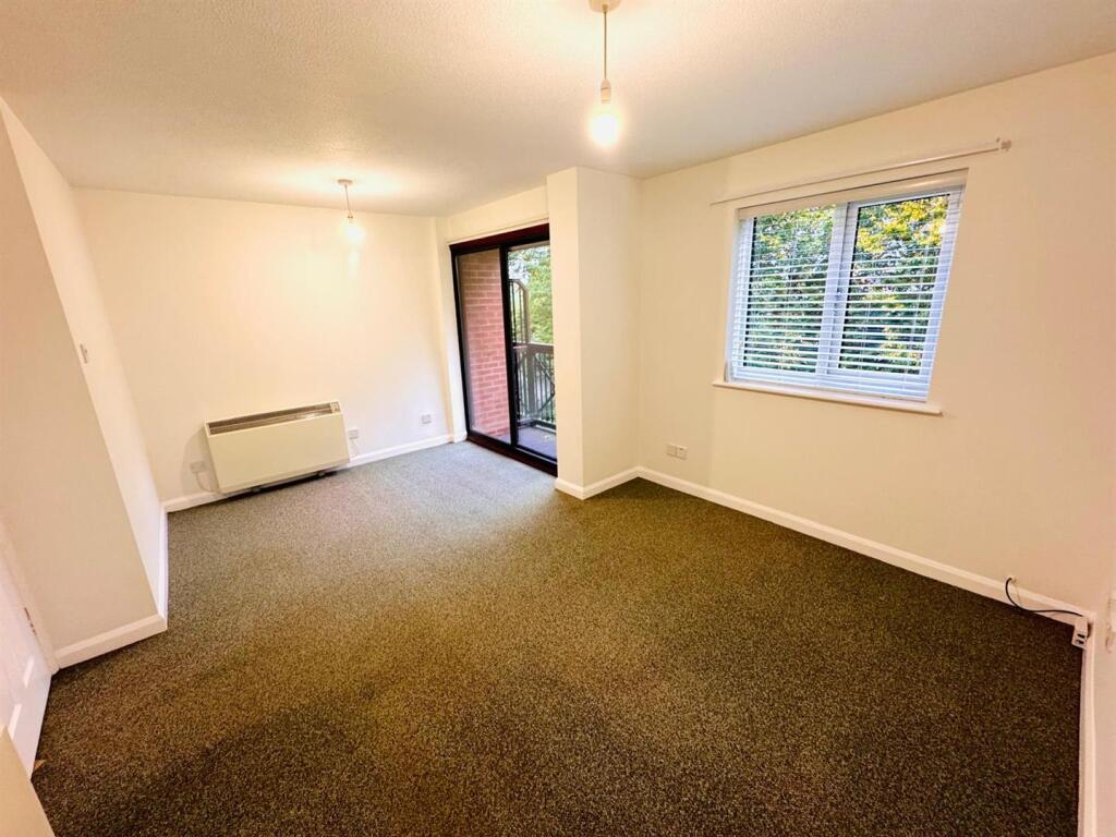 WhatsApp Image 2025-10-15 at 13.04.0.jpeg