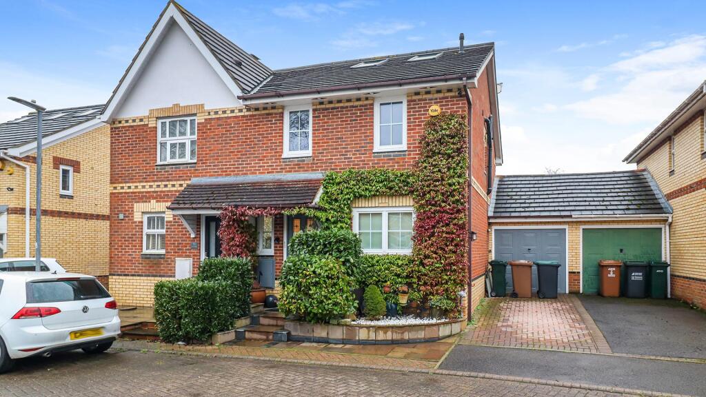 Cherry Hills, Watford