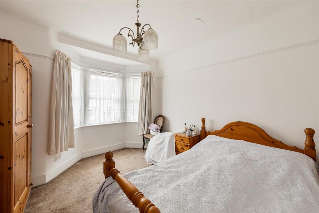 Shortlands Road, E10
