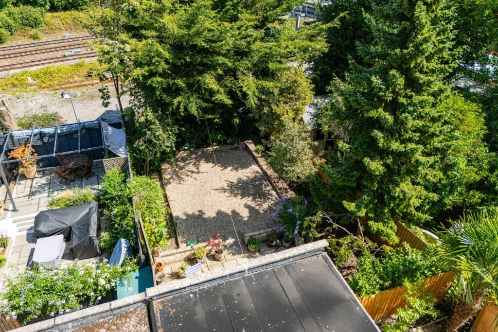 Flat 4 78 Lower Oldfield Park BA2 3HP-26.jpg