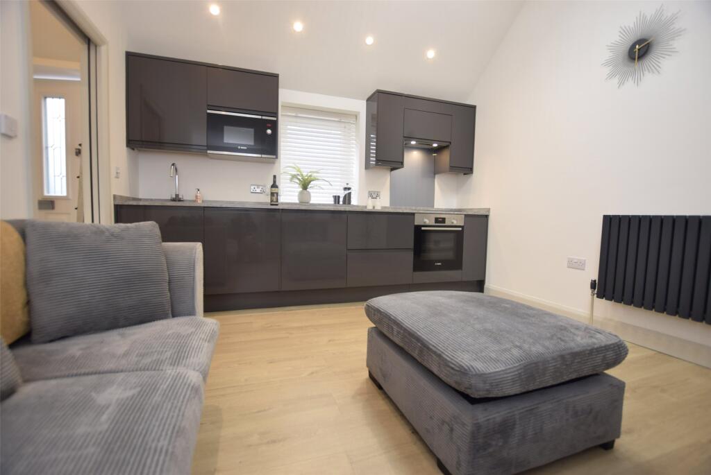Living Room/Kitchen