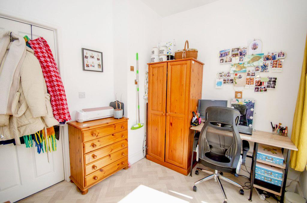 Bedroom two pic 2.jpg