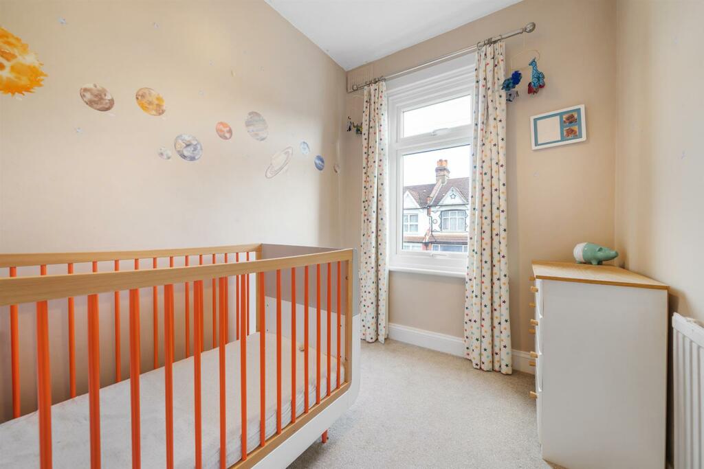 Bedroom 4.jpg