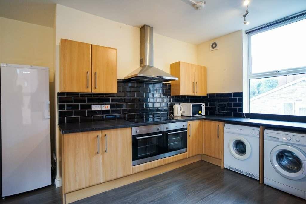 9_Harcourt_Crescent