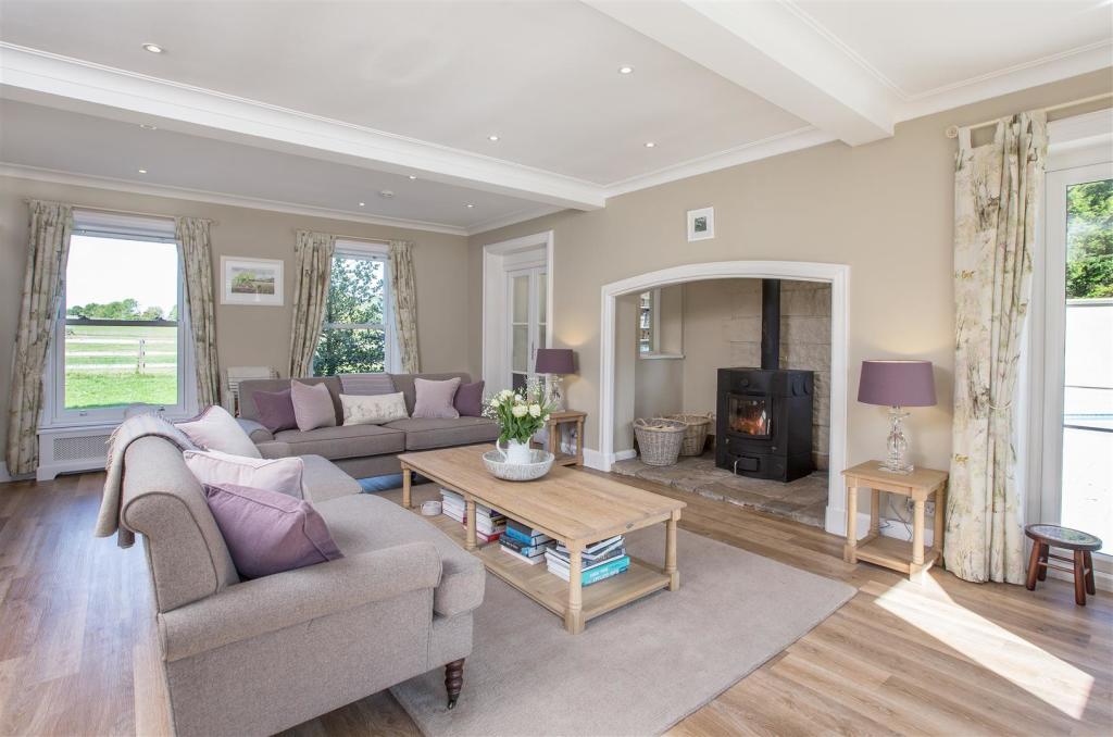 Drawing room 1.jpg