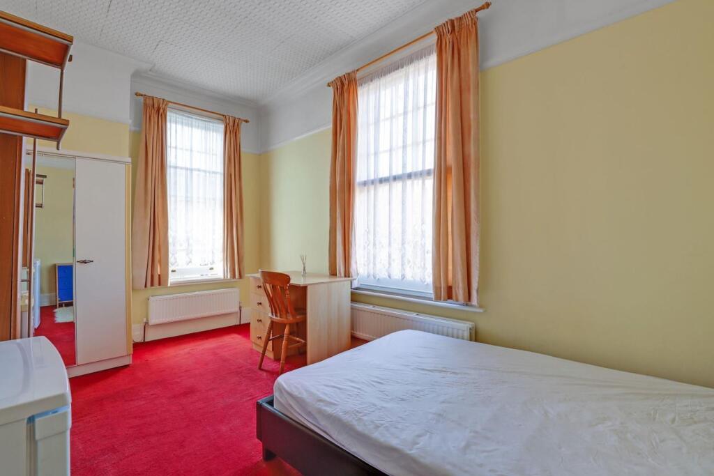 10-fcf6JHPropWorld - 25 Earlsthorpe Road - 28-medi