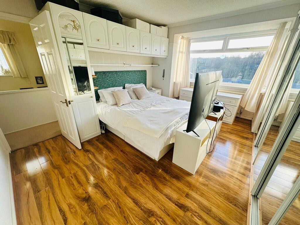 main bed 1
