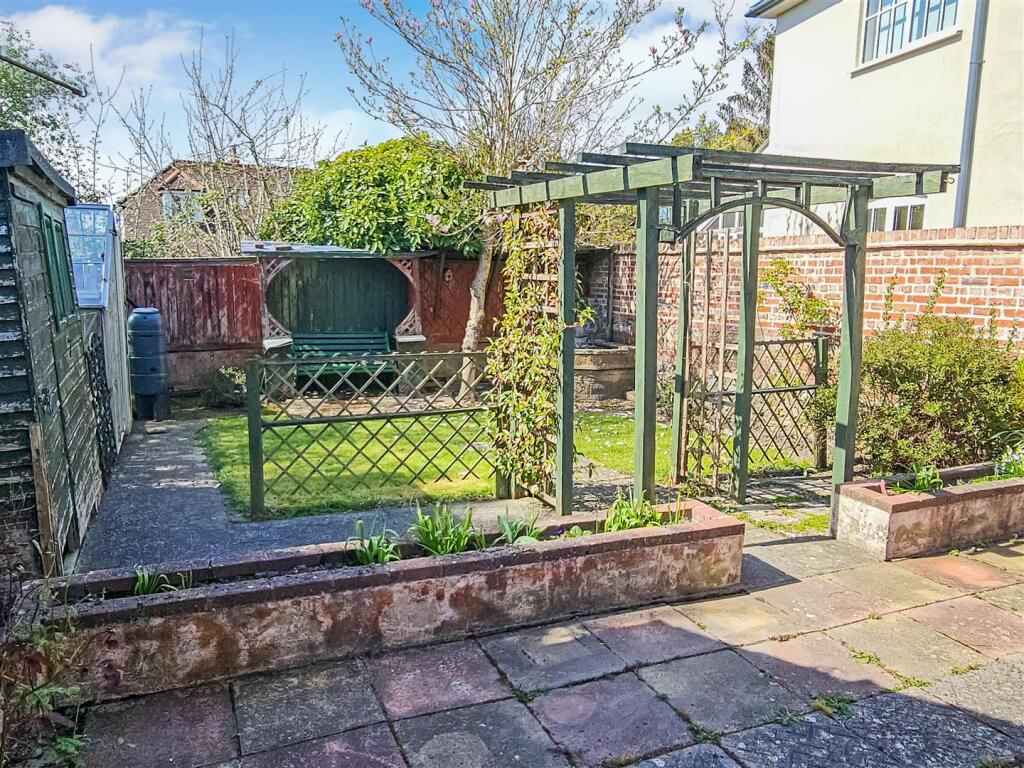BackGardenIm1.jpg