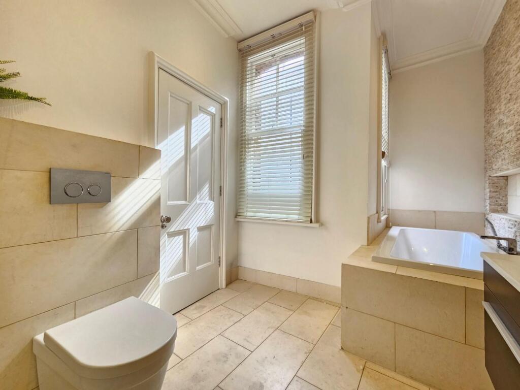 En-Suite Bathroom