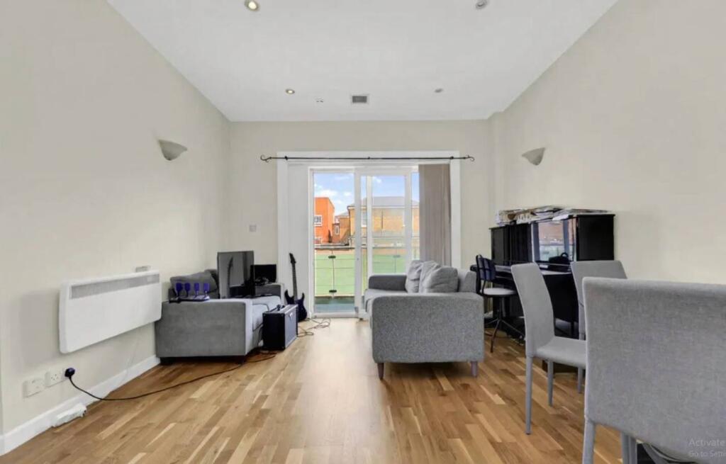 Tower Point, Enfield EN2