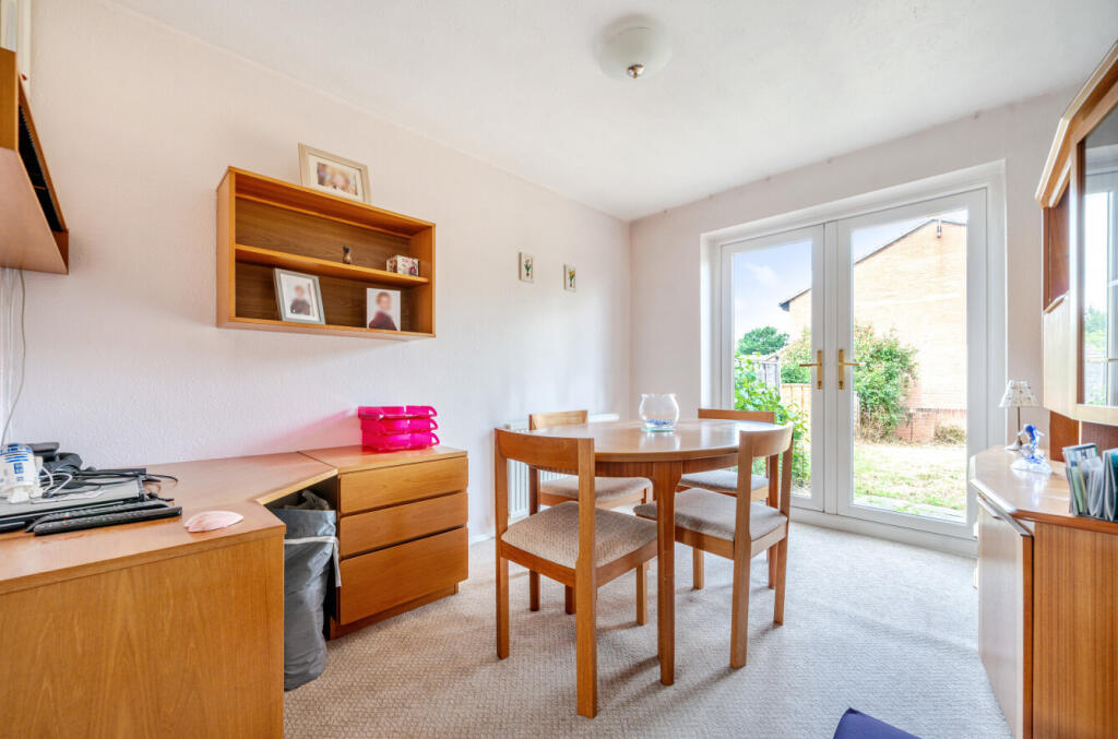 1313761-12-685be9...