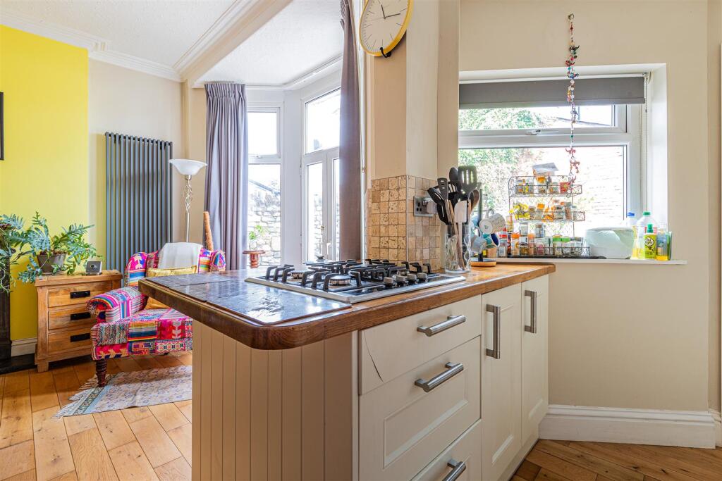 Amesbury Road 47-13.jpg