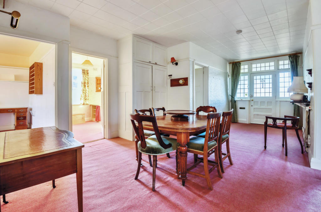 Hall/Dining Room