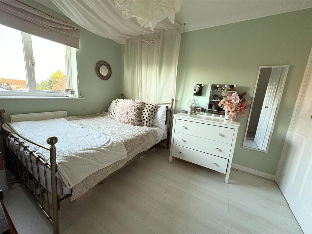 Bedroom 2-1.jpg