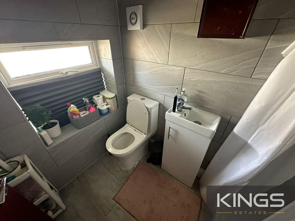 44b Burgess Rd (2...